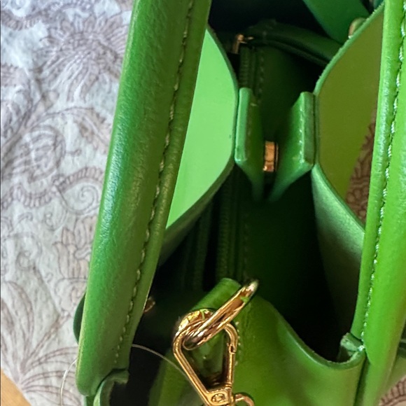 NWT Green Anthropologie Crossbody Bag w/ coin purse. - Picture 4 of 7